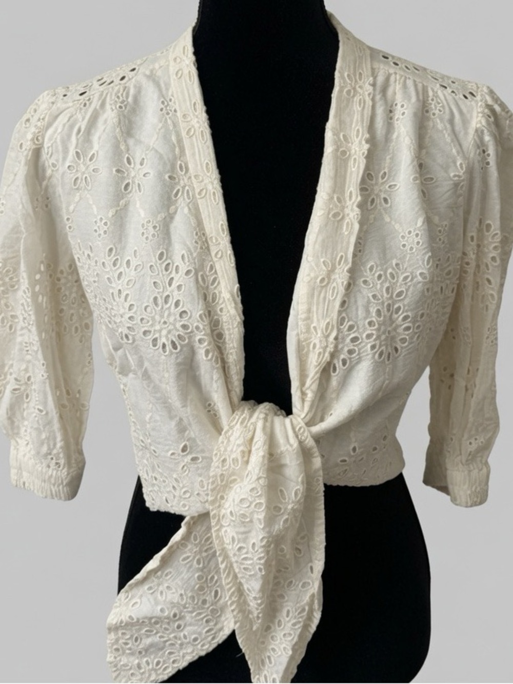 Sukiso White Eyelet Tie Front Crop Top Blouse S/M NWT 100% Cotton Puff Sleeves